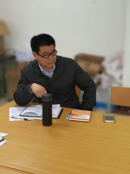 教务处主任罗斐进行分析点评
