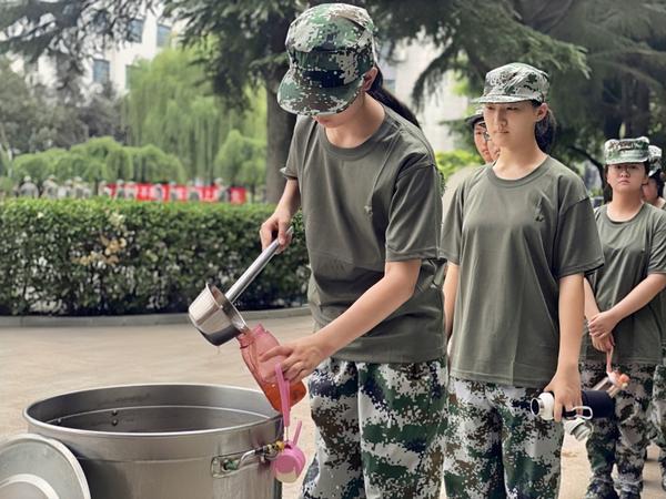 9让青春在磨砺中发光 (1)