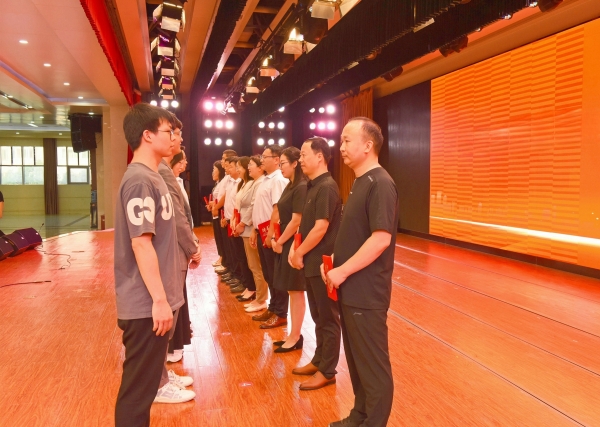 9徒弟行拜师礼_副本