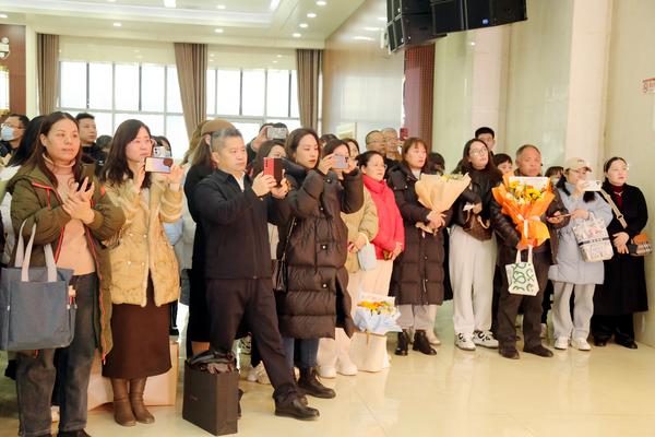 5家长代表参加成人礼