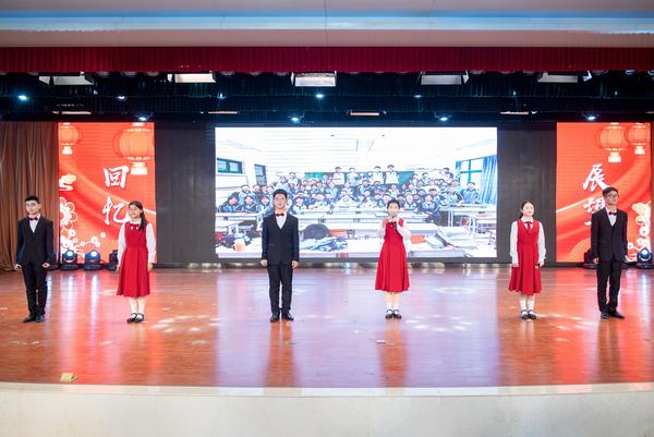 2配乐诗朗诵《师恩如海》 (2)