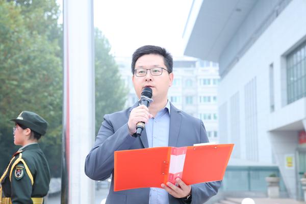 1政教处主任吴祥辉主持