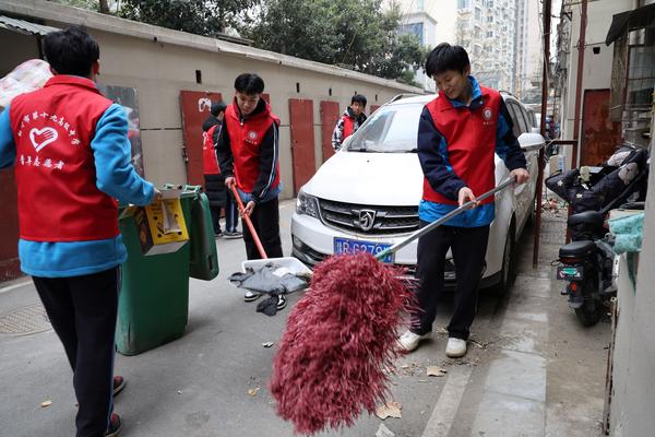 志愿服务现场 (3)