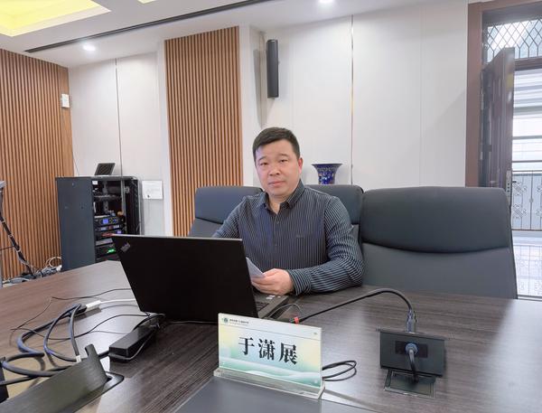 6嵩山路校区教务处副主任于潇展发表讲话 6嵩山路校区教务处副主任于潇展发表讲话